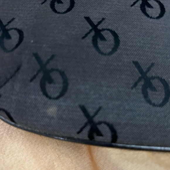 XOXO Wristlet - Picture 9 of 10